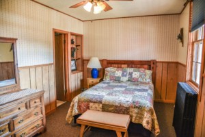 Hillside Lodge Room 3 Hillside Lodge Room 3